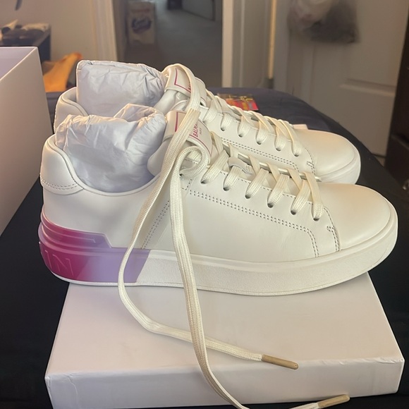 Balmain White Sneakers High-Top Classic Design - Picture 3 of 4